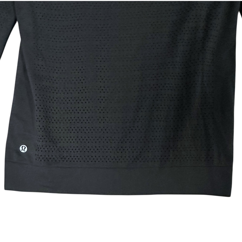 Lululemon Breeze By Top Sz 2 Black Long Sleeve Perforated Vented Running - Picture 10 of 11
